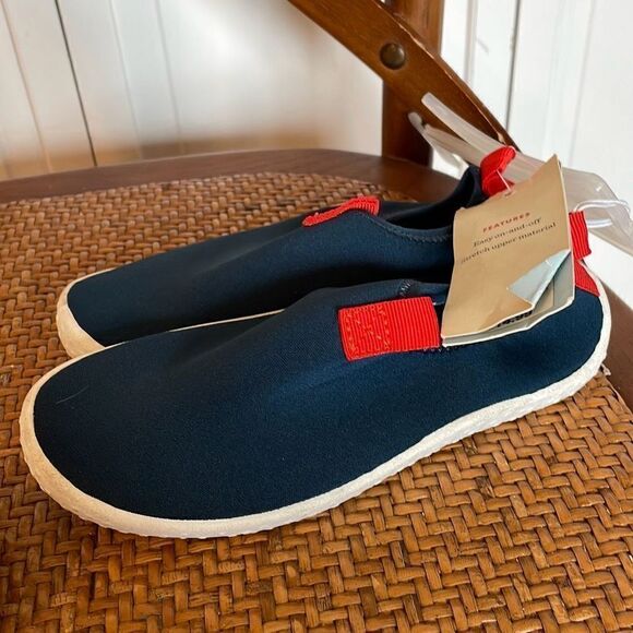 Boys size 11 water shoe bundle NWT - Picture 9 of 10